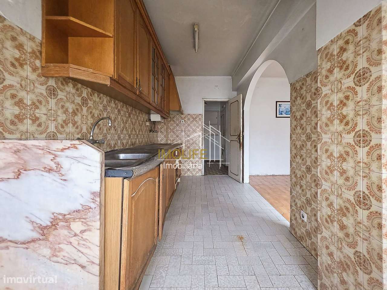 Apartamento T2 com varanda-26