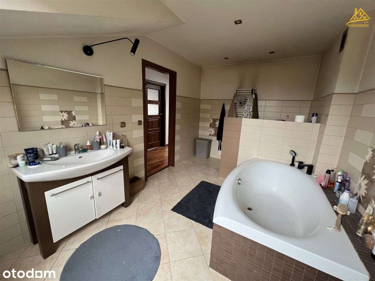 na sprzedaż dom z działką w Dąbrowie Górniczej-8