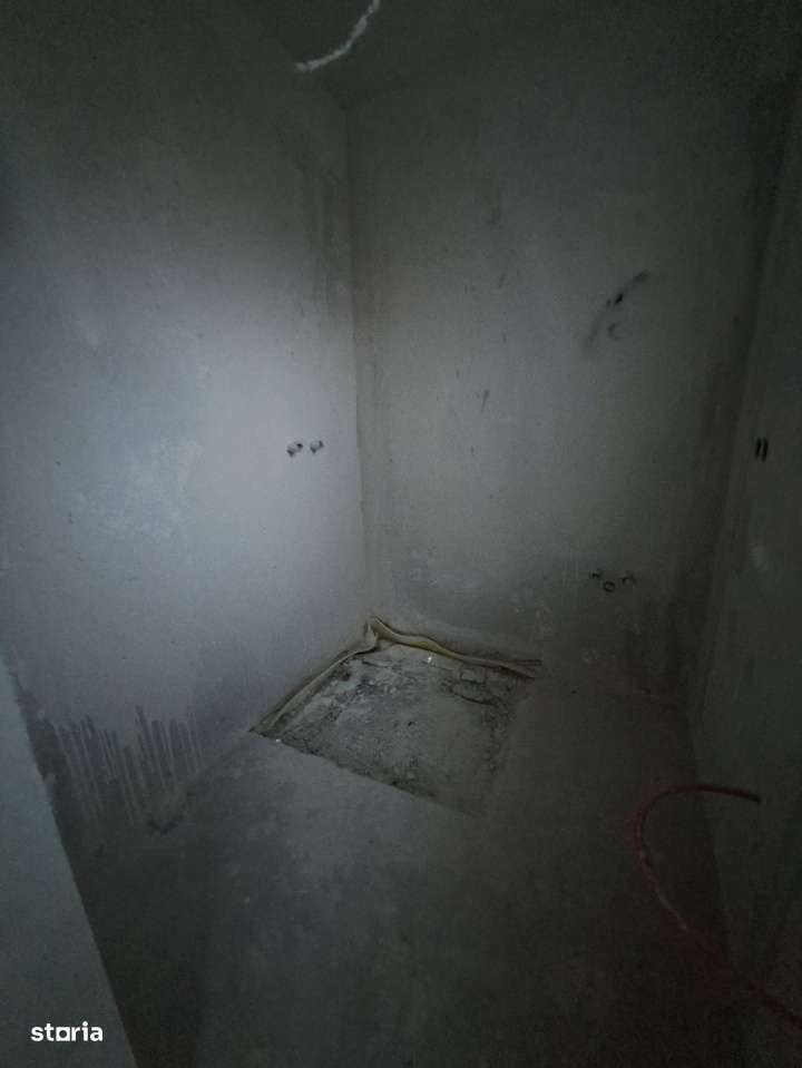 Vanzare Apartament 3 camere - Imagine principală: 4/4