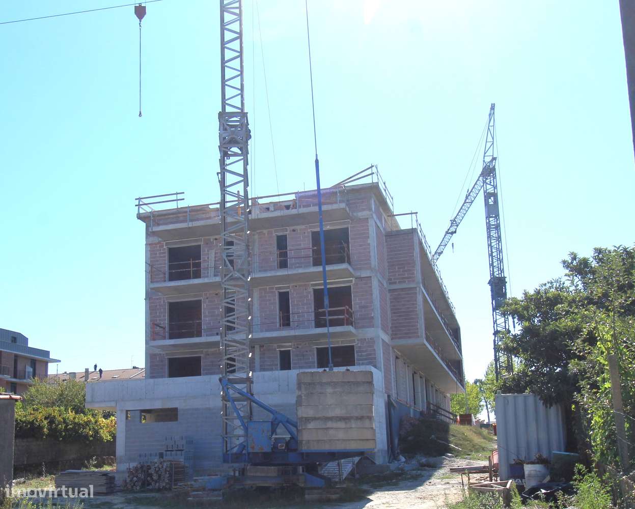 Apartamento T3 na Cumieira com 200m2 de Jardim-4