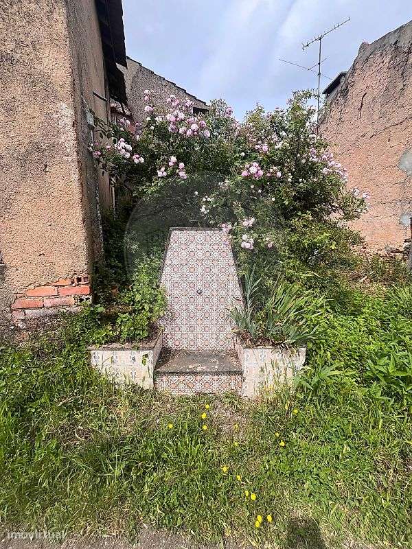 Moradia T2 para venda - Grande imagem: 2/21