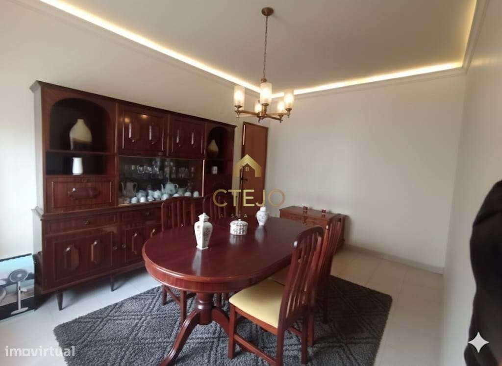 Vende-se no Centro de Alverca - Grande imagem: 3/6