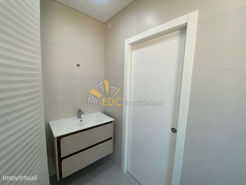 OFERTA ESCRITURA NOTARIAL| Moradia T3+1 | Construção Nova | Localiz...-52