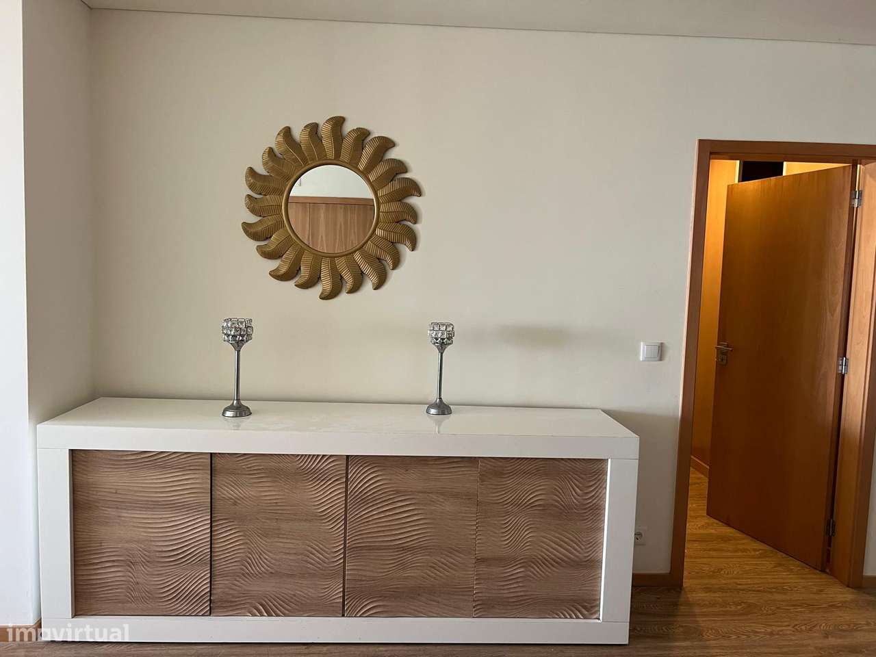 T2 + 1 Avenida dos Banhos vista mar-9