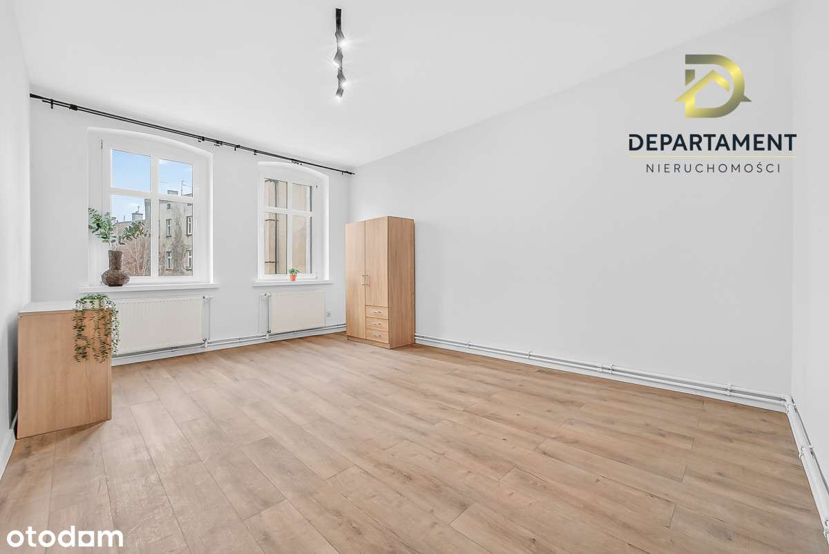 4 pokojowe mieszkanie Centrum z balkonem-5