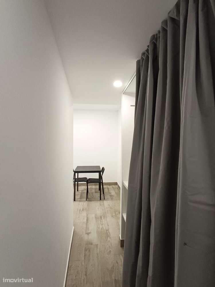 Apartamento de tipologia T1 situado no centro de Abrigada, Alenquer. - Grande imagem: 4/13