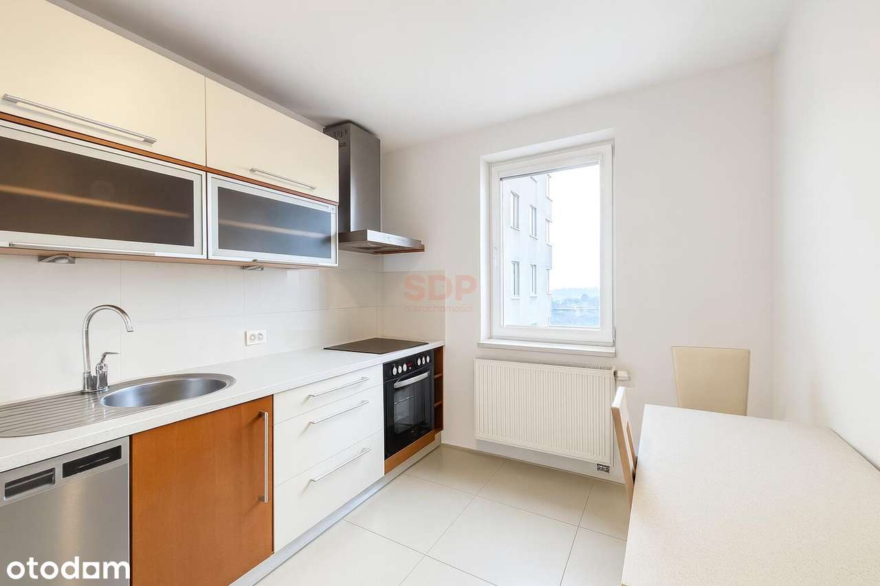 Przestronne w rozkładzie 2 pokoje  z niskim czynszem - Pełny obrazek: 2/9