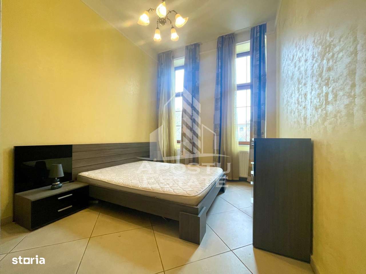Apartament 3 camere, curte cu acces auto, ULTRACENTRAL - Imagine principală: 4/16