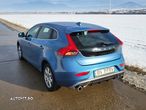 Volvo V40 - 25