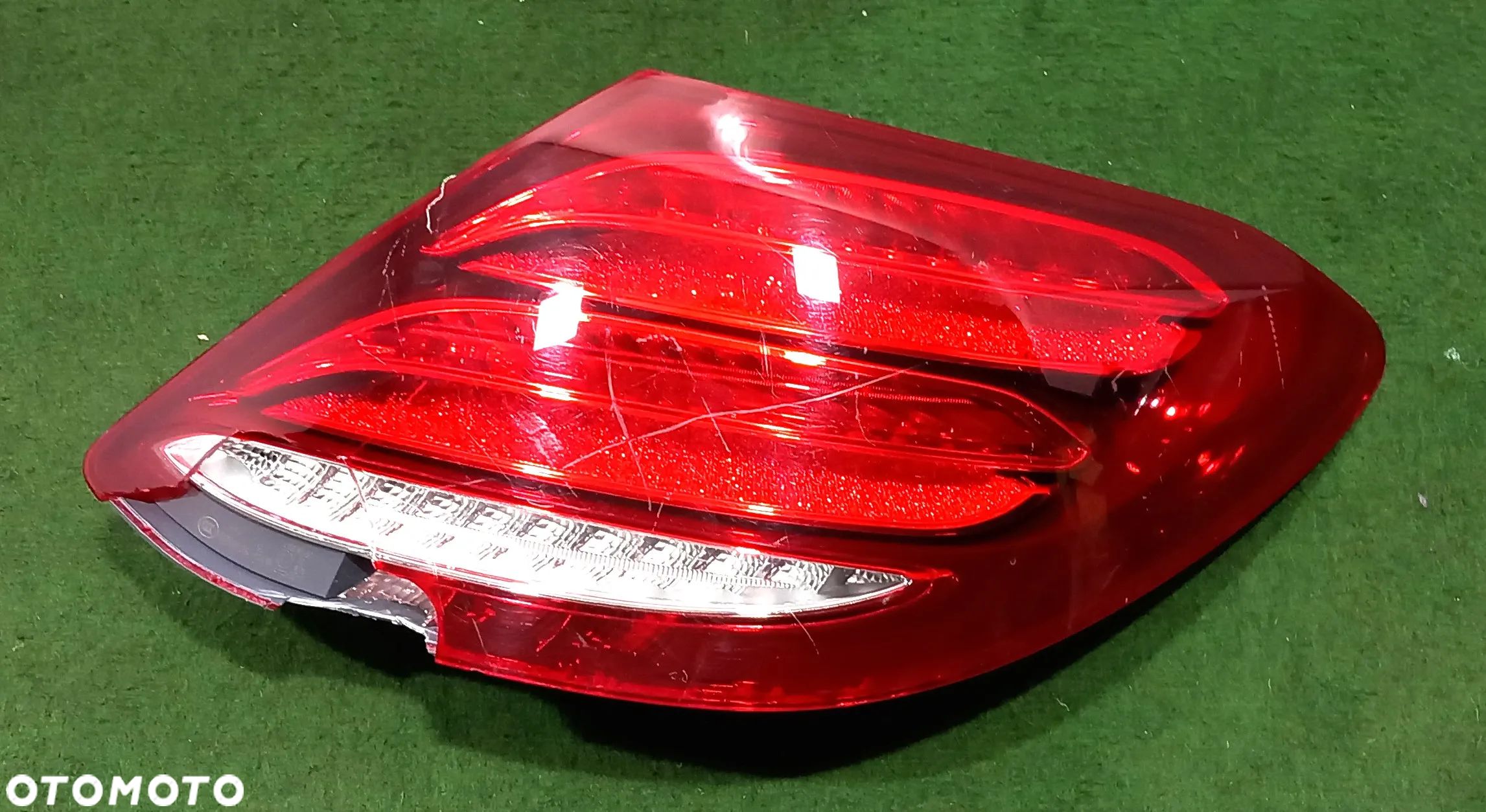 LAMPA PRAWA TYŁ MERCEDES C-KLASA W213 - 1