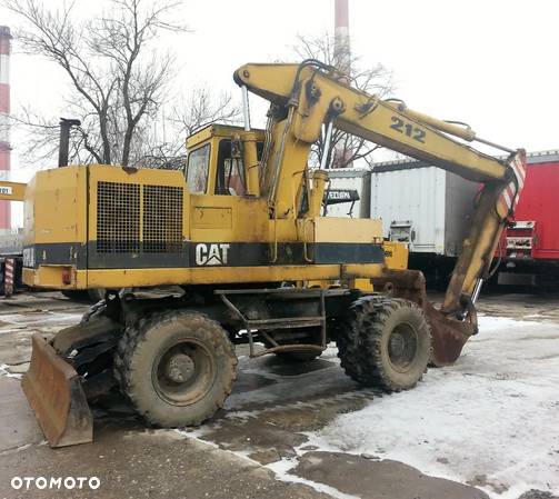 Caterpillar 212 B FT - 3