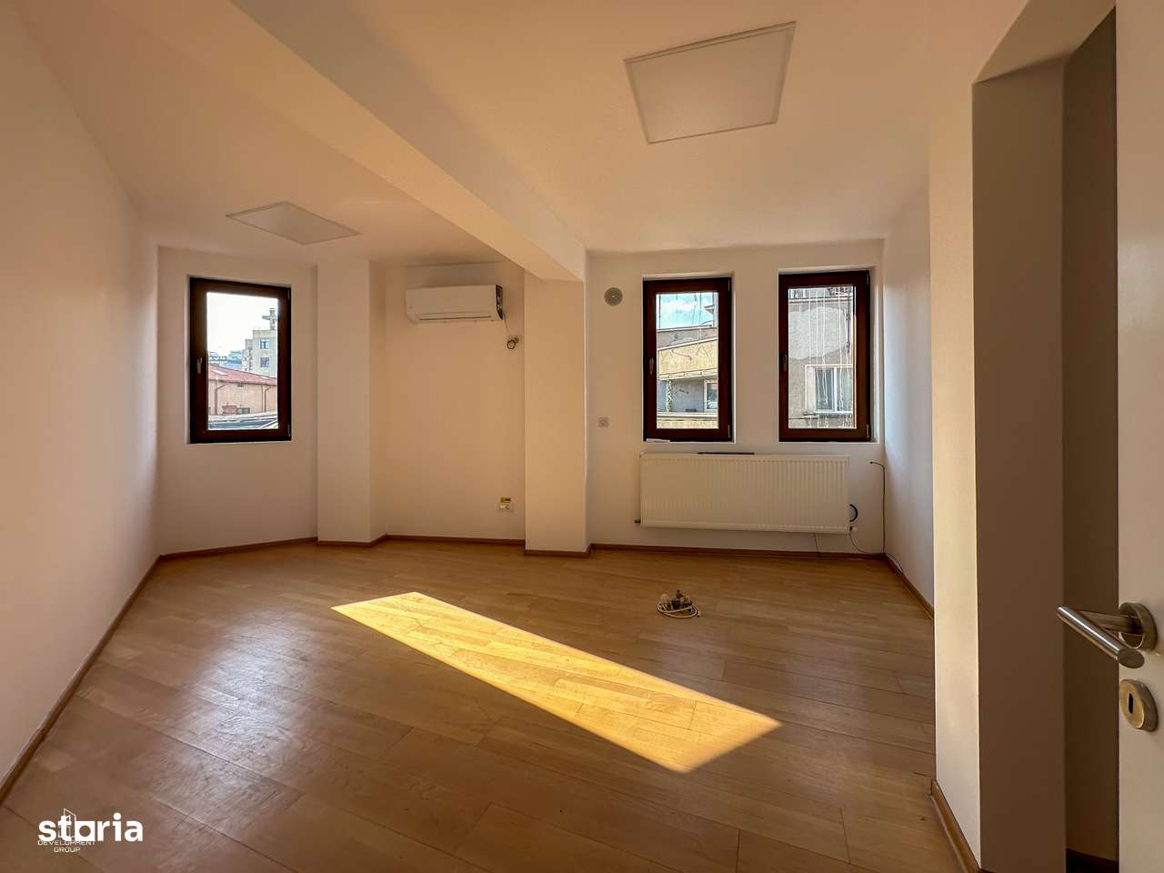 Imobil cu potential investitional | Birouri / Clinica | Zona centrala - Imagine principală: 2/20