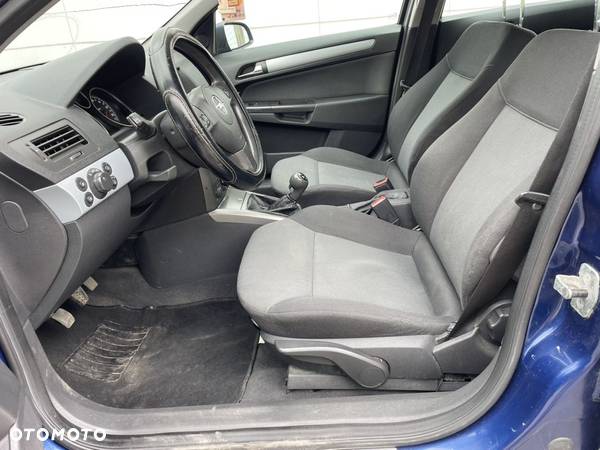 Opel Astra 1.9 CDTI DPF Edition - 9