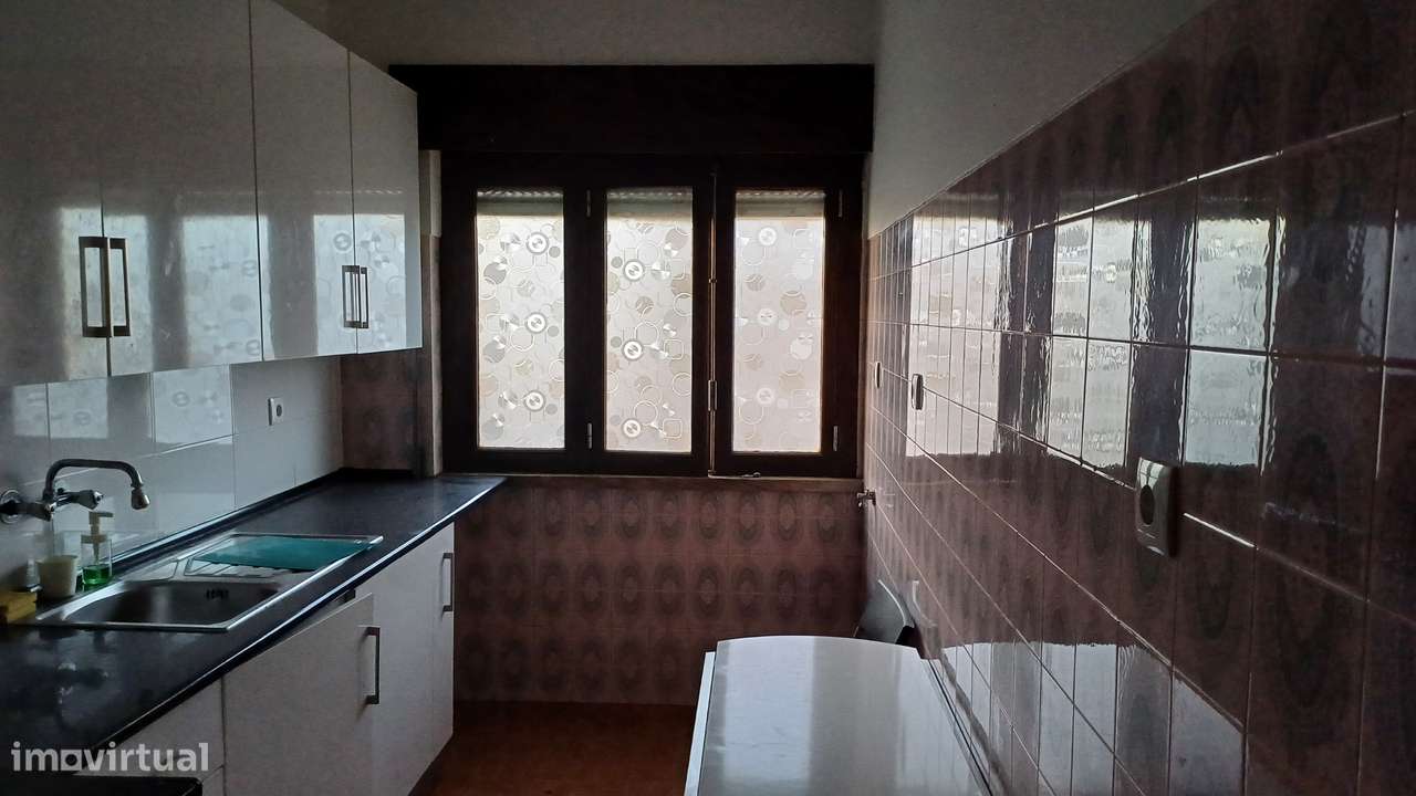 Cacém, T2 com Grande Varanda e Arrecadação! - Grande imagem: 4/16