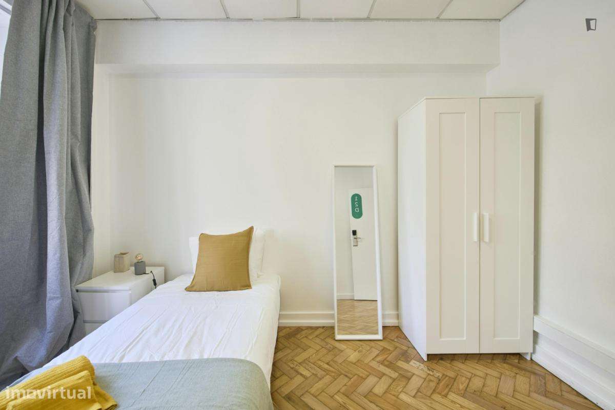 Quarto - localizado em Avenida da Liberdade Lisbon - Grande imagem: 5/10