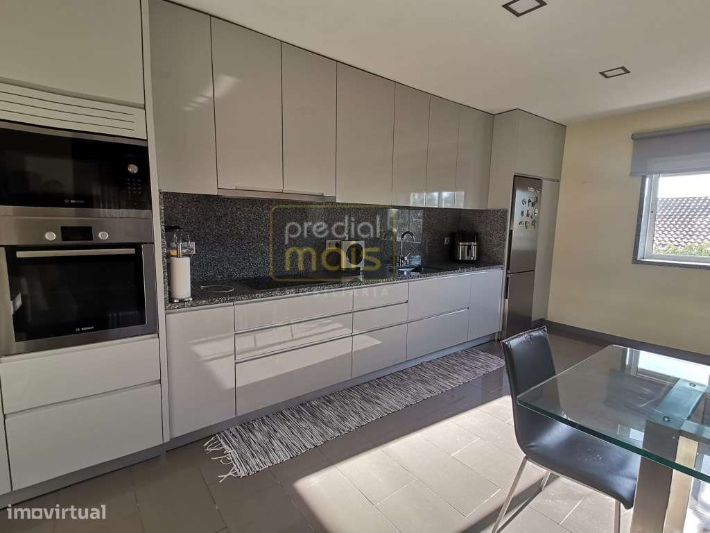 MORADIA INDIVIDUAL TÉRREA T4+1 - Grande imagem: 5/14