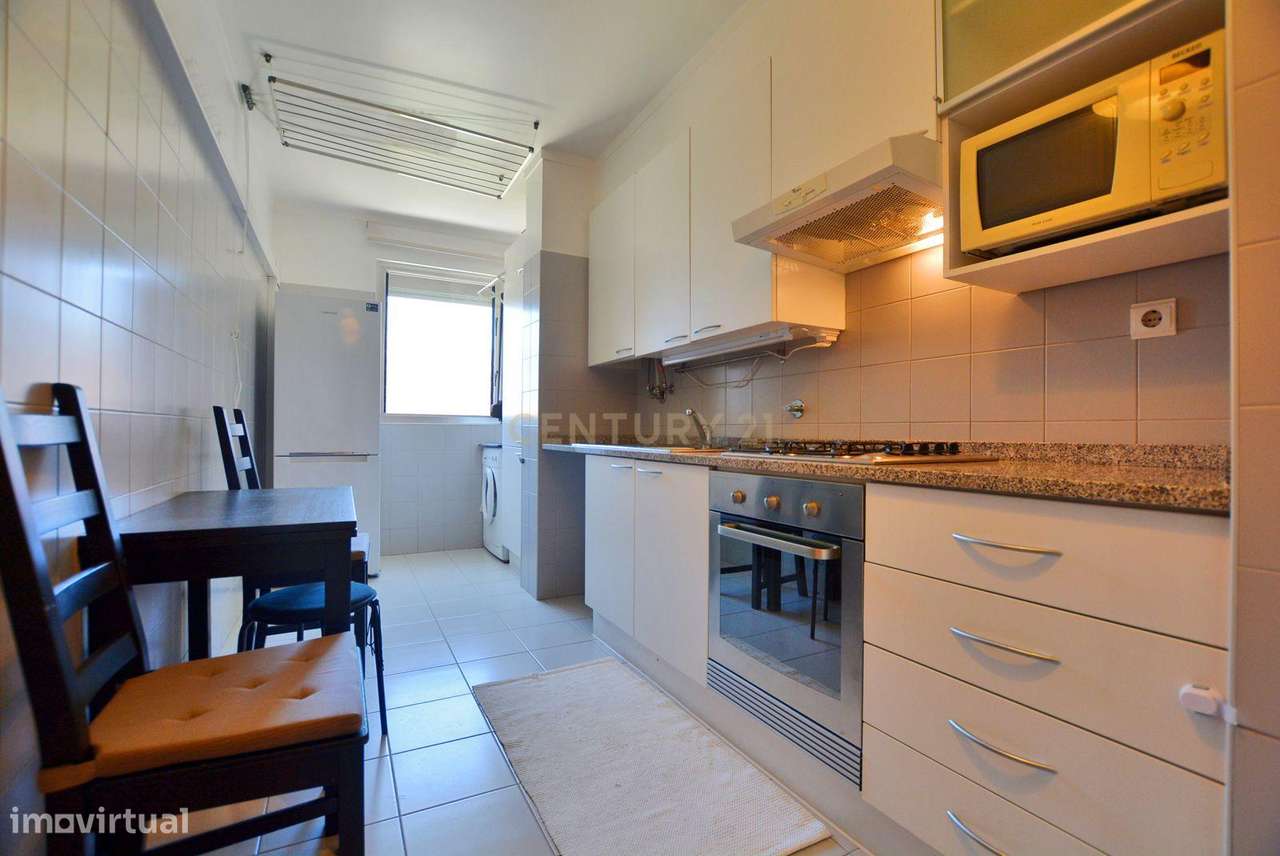 Apartamento T2 na Alta de Lisboa, com Varanda e Parqueamento - Grande imagem: 4/16