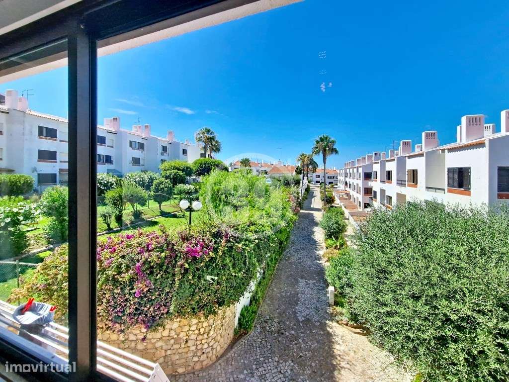 Apartamento duplex com 3 quartos, parqueamento privado e inserido n...-35