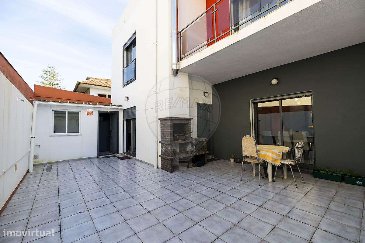 Moradia T5 para venda-6