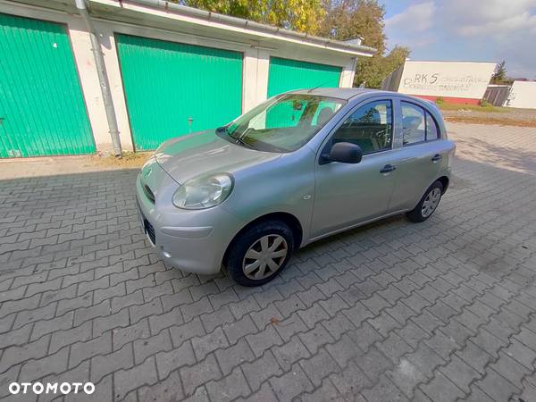 Nissan Micra - 1