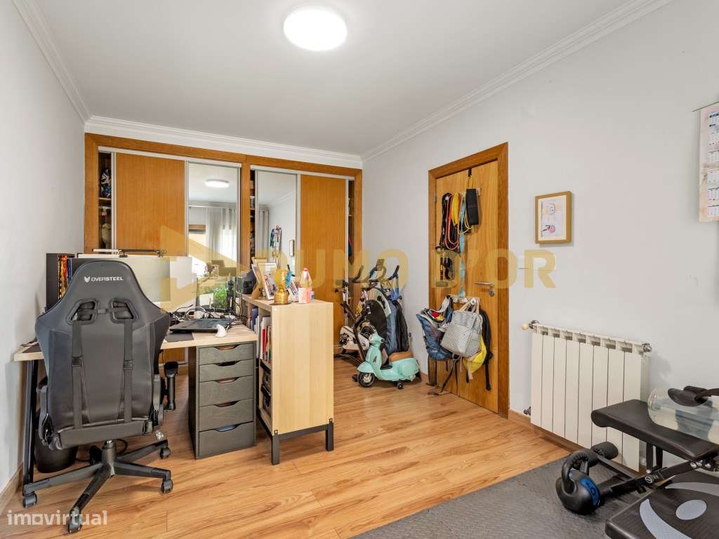 Exclusivo T3 em Condomínio Privado no Carregado com Terraço, Varand...-17