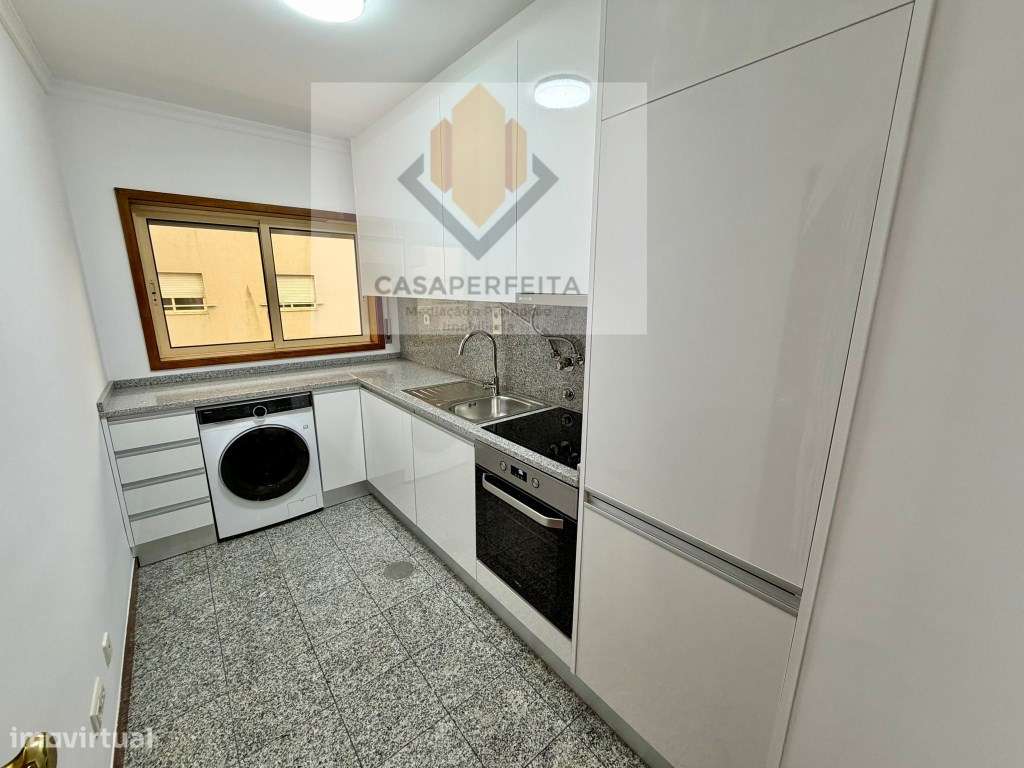 T2 de 2 Frentes Totalmente Renovado com Lugar de Garagem - Centro d... - Grande imagem: 4/21