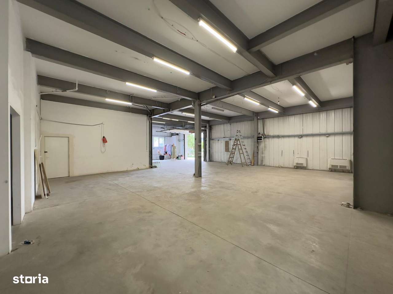 Hala de la 90mp la 187mp, zona Petrom Calea Chisinaului - Imagine principală: 5/11
