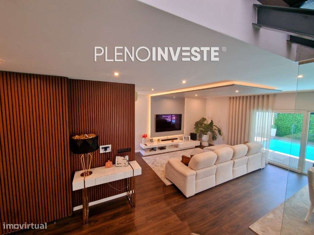 Moradia Isolada V3+2 com piscina na Quinta de Valadares-12