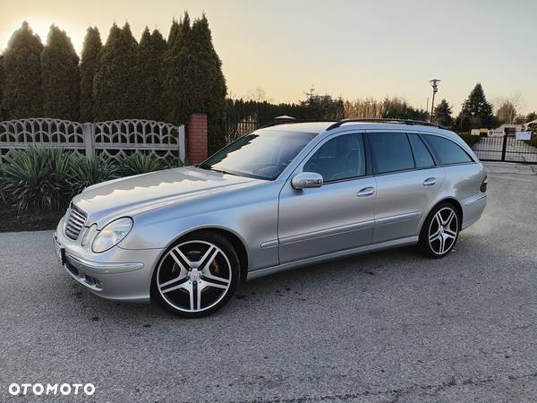 Mercedes-Benz Klasa E 500 4-Matic T Avantgarde - 8