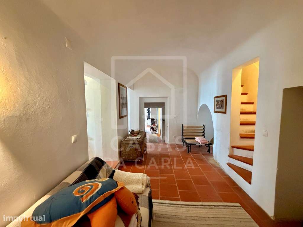 Moradia T5 com quintal e terraço em Vila Alva-9