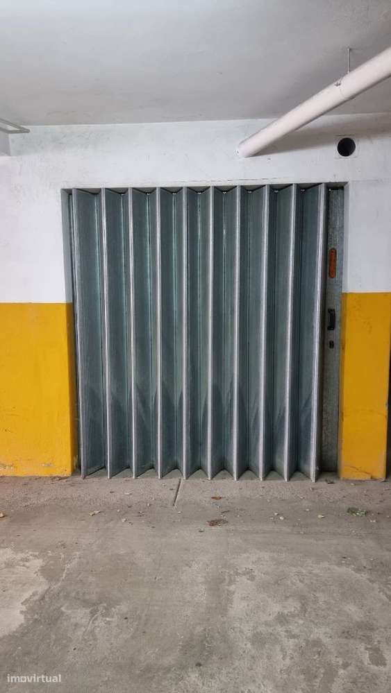 Garagem BOX Fechada - Fânzeres - Grande imagem: 2/3