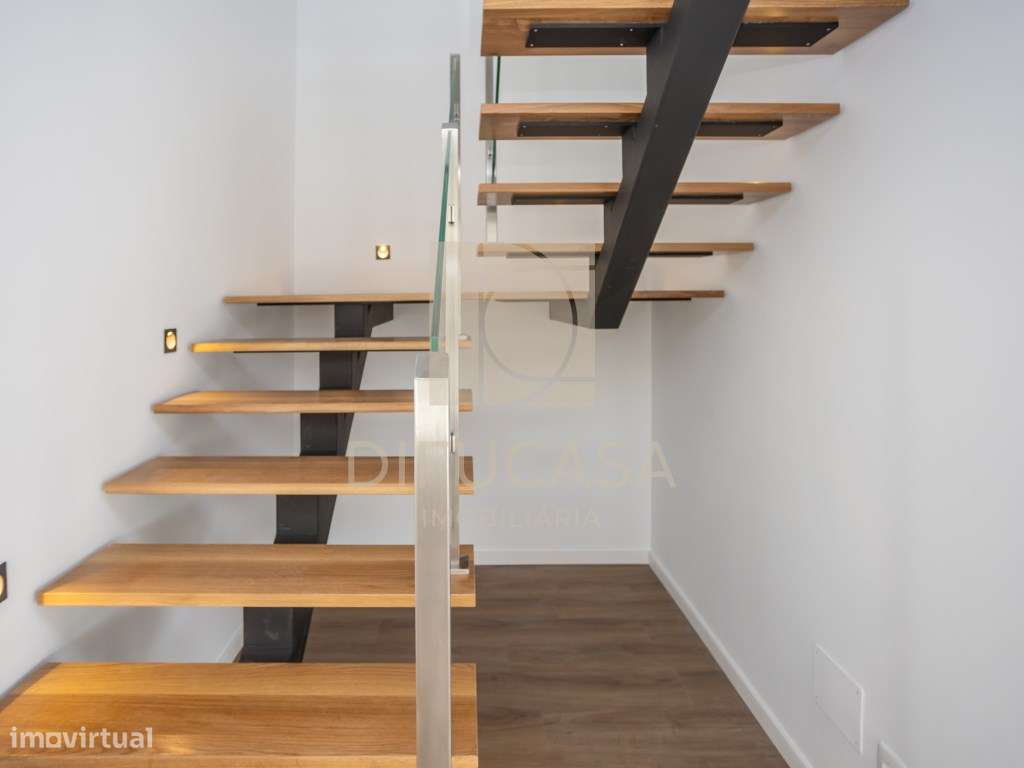 R291 Moradia T3 Duplex com áreas fabulosas-14