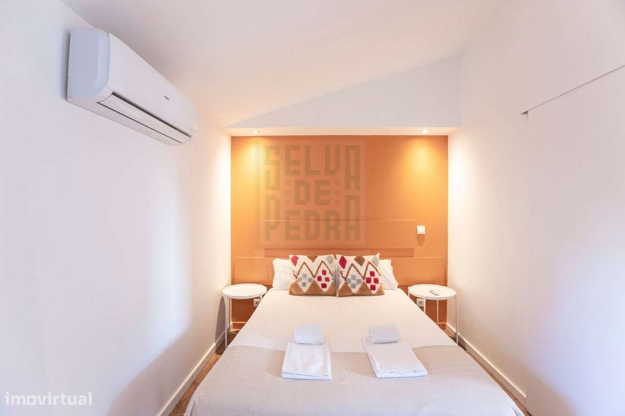 Moradia V2 mobilada e equipada para AL-22