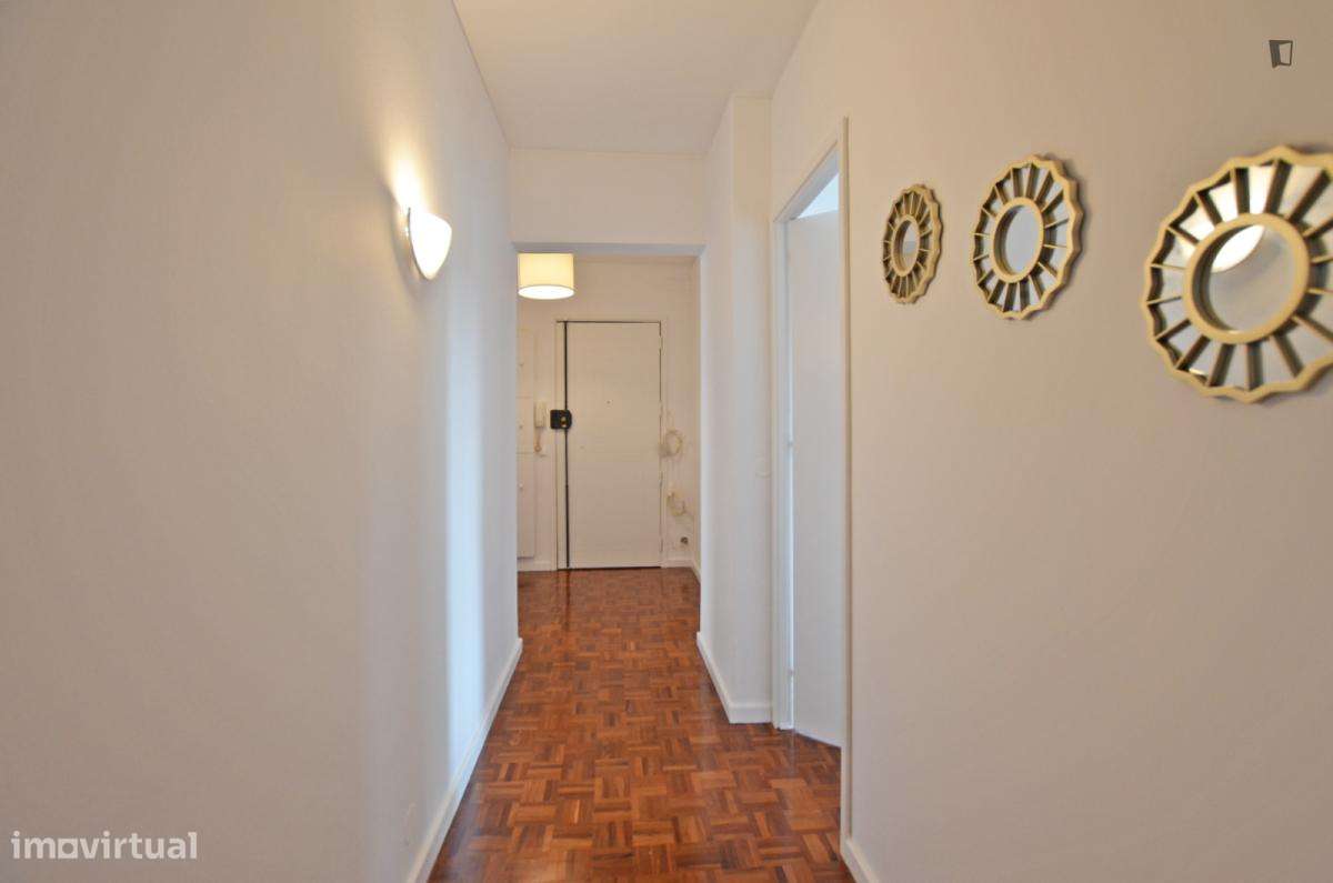 Quarto - localizado em Carcavelos Lisbon - Grande imagem: 2/8