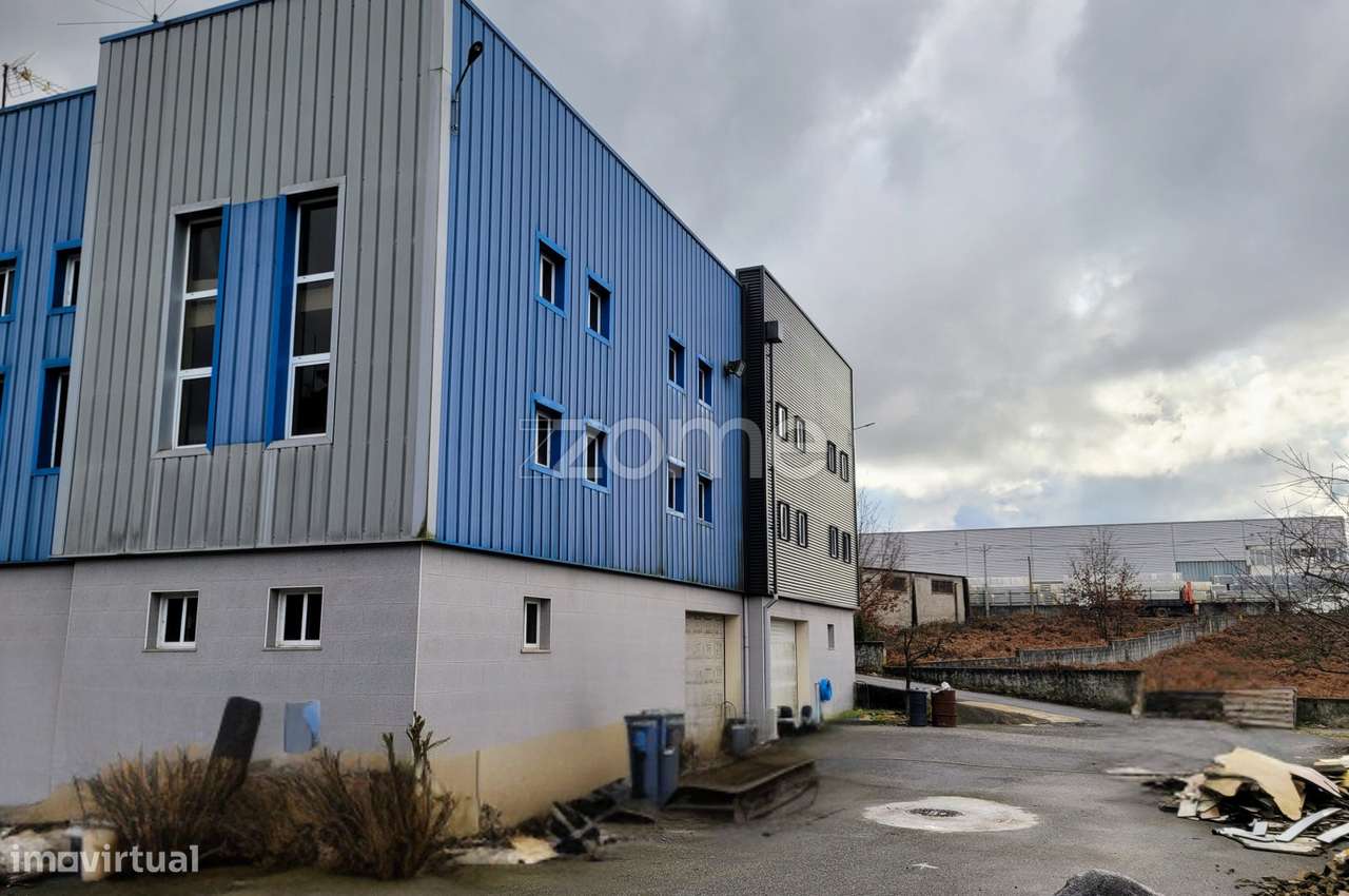 Pavilhão em Campo - Grande imagem: 5/17