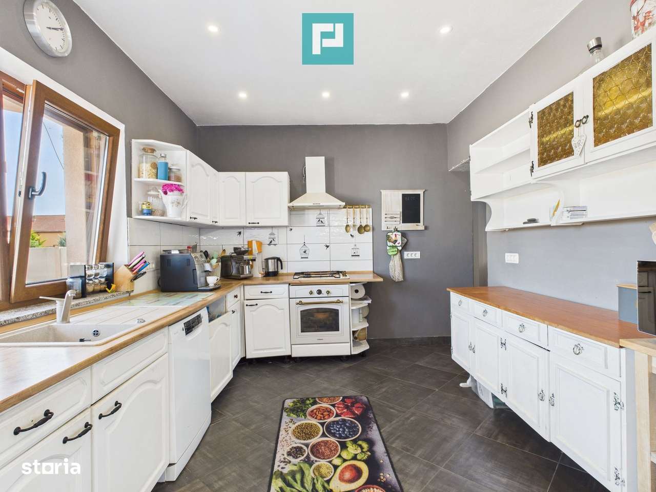 Casă modernă cu 6 camere în Vladimirescu - Imagine principală: 2/20