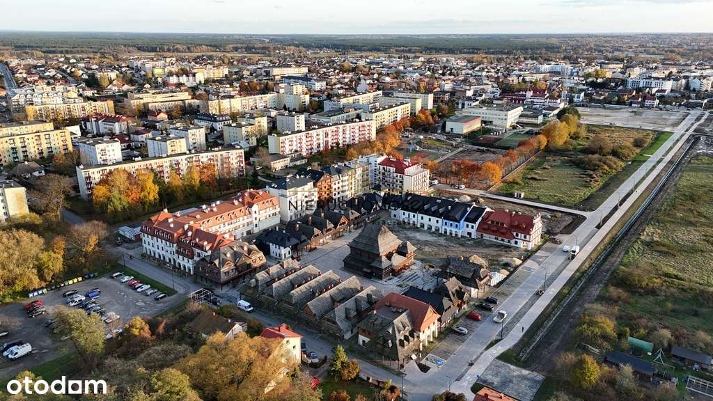 Kawalerka z widokiem na rynek Miasteczka Kresowego-14