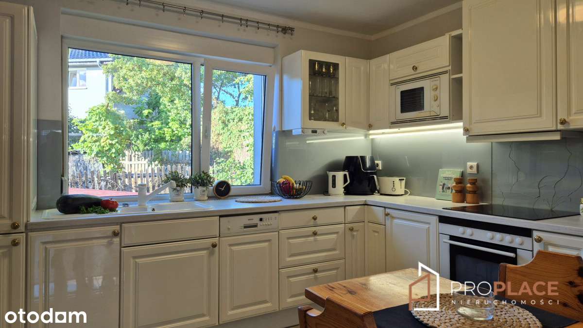 Przestronny dom z garażem i osobnym mieszkaniem-7