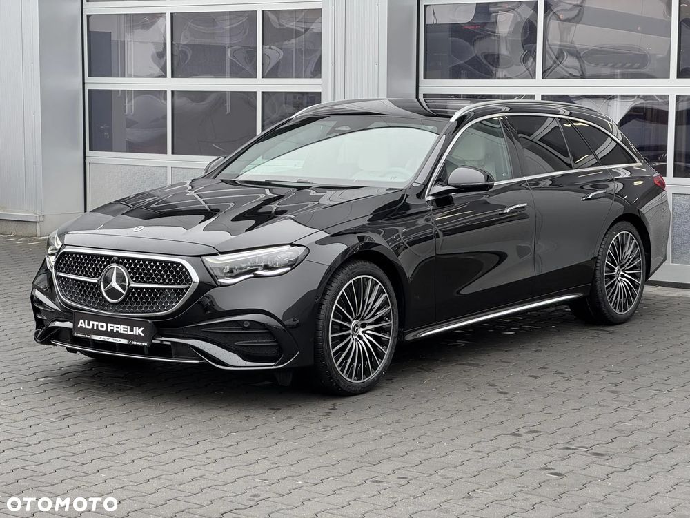E220d 4Matic kombi, Linia AMG Advanced Plus, Kamera 360, Hak