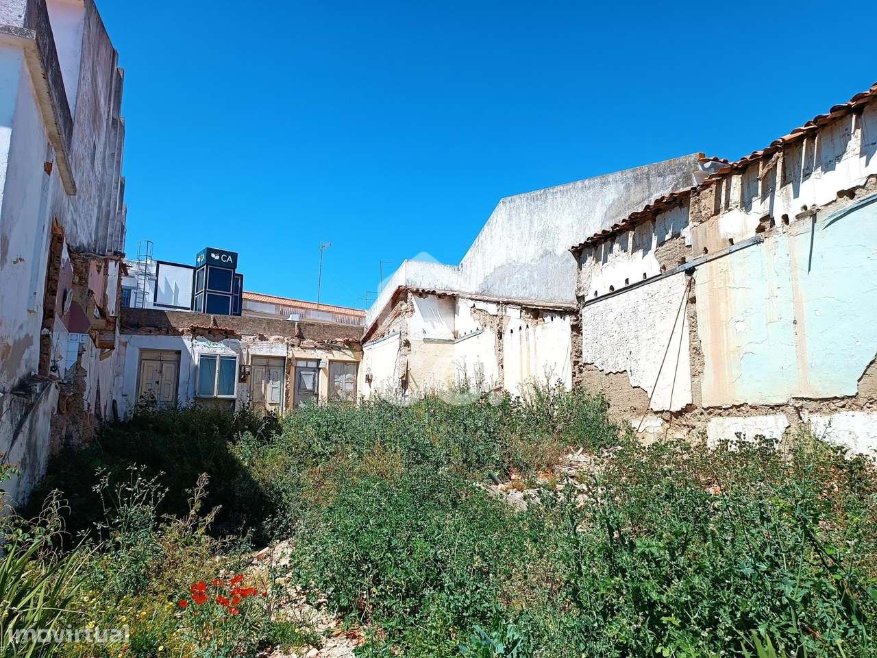 Lote com projeto para uma moradia - Grande imagem: 5/11