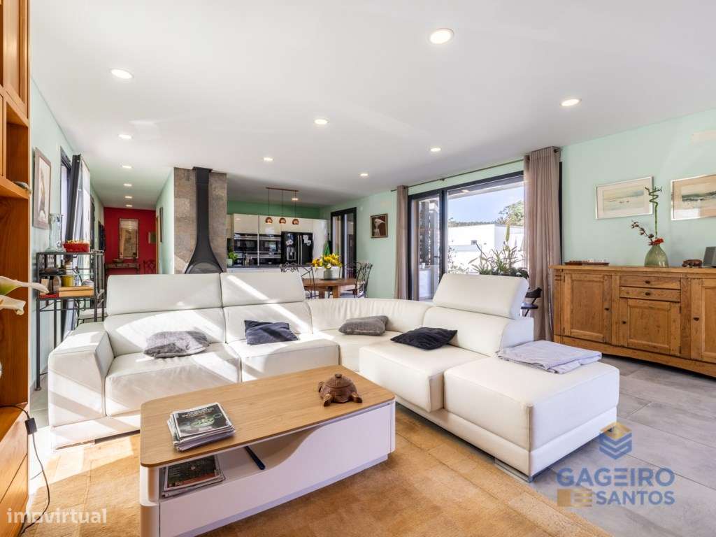 Moradia Térrea T3 Contemporânea com Piscina-6