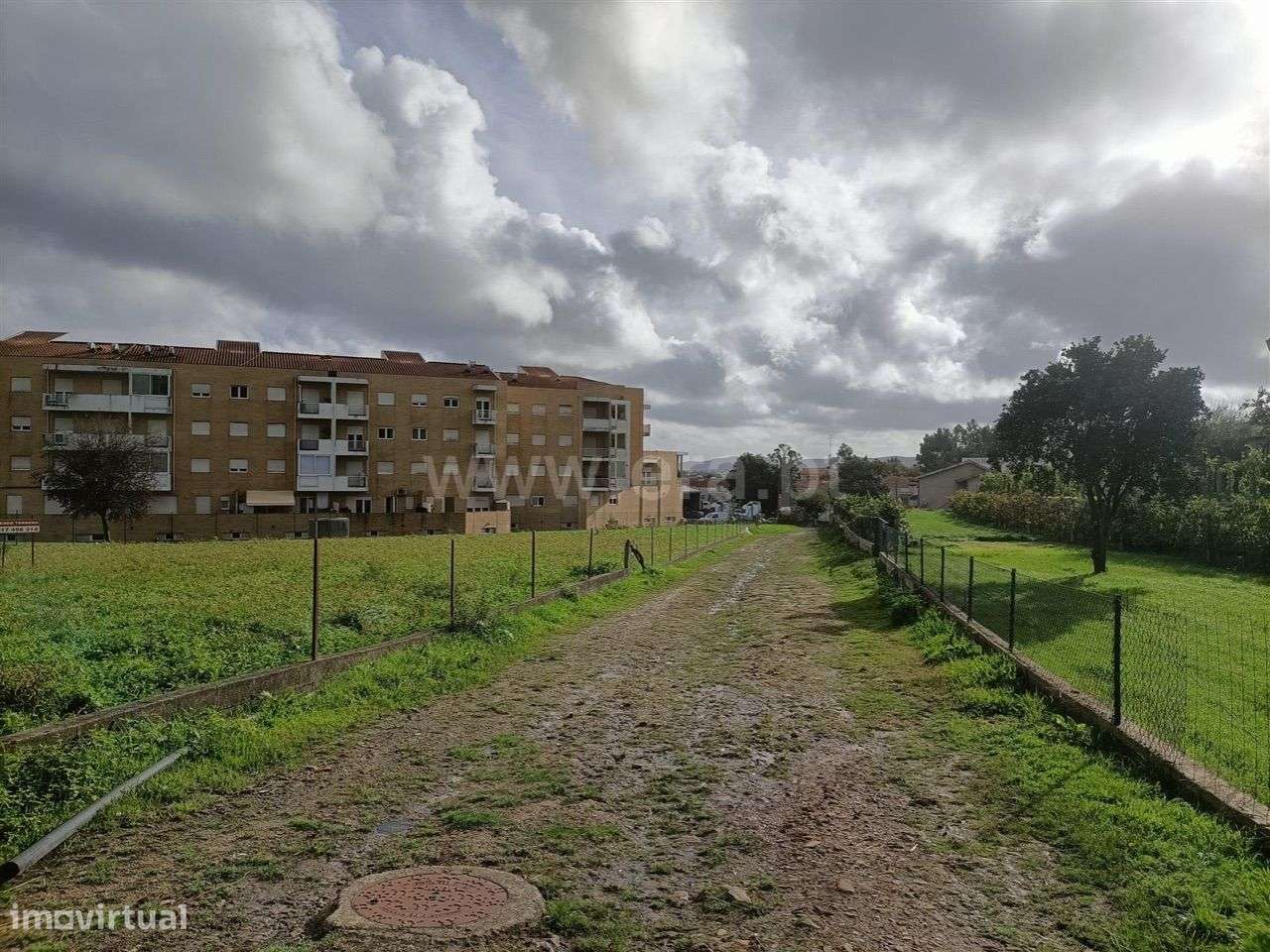 Terreno para construção em altura em Rebordosa - Paredes - Grande imagem: 2/4