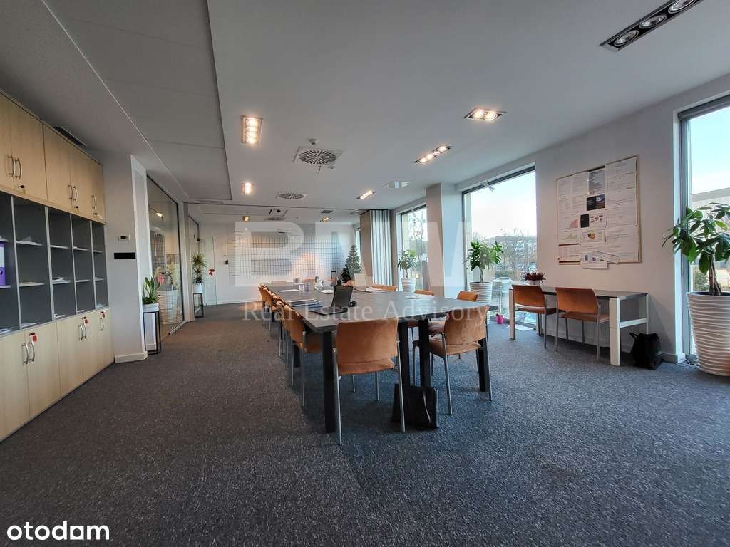 Przestronne biuro w doskonałej lokalizacji-8