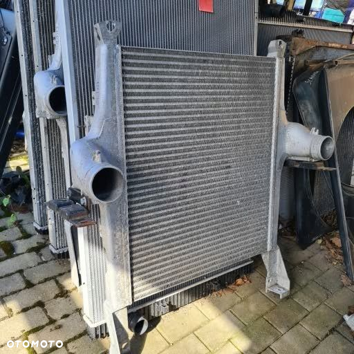 Iveco stralis chłodnica powietrza intercooler wody - 3