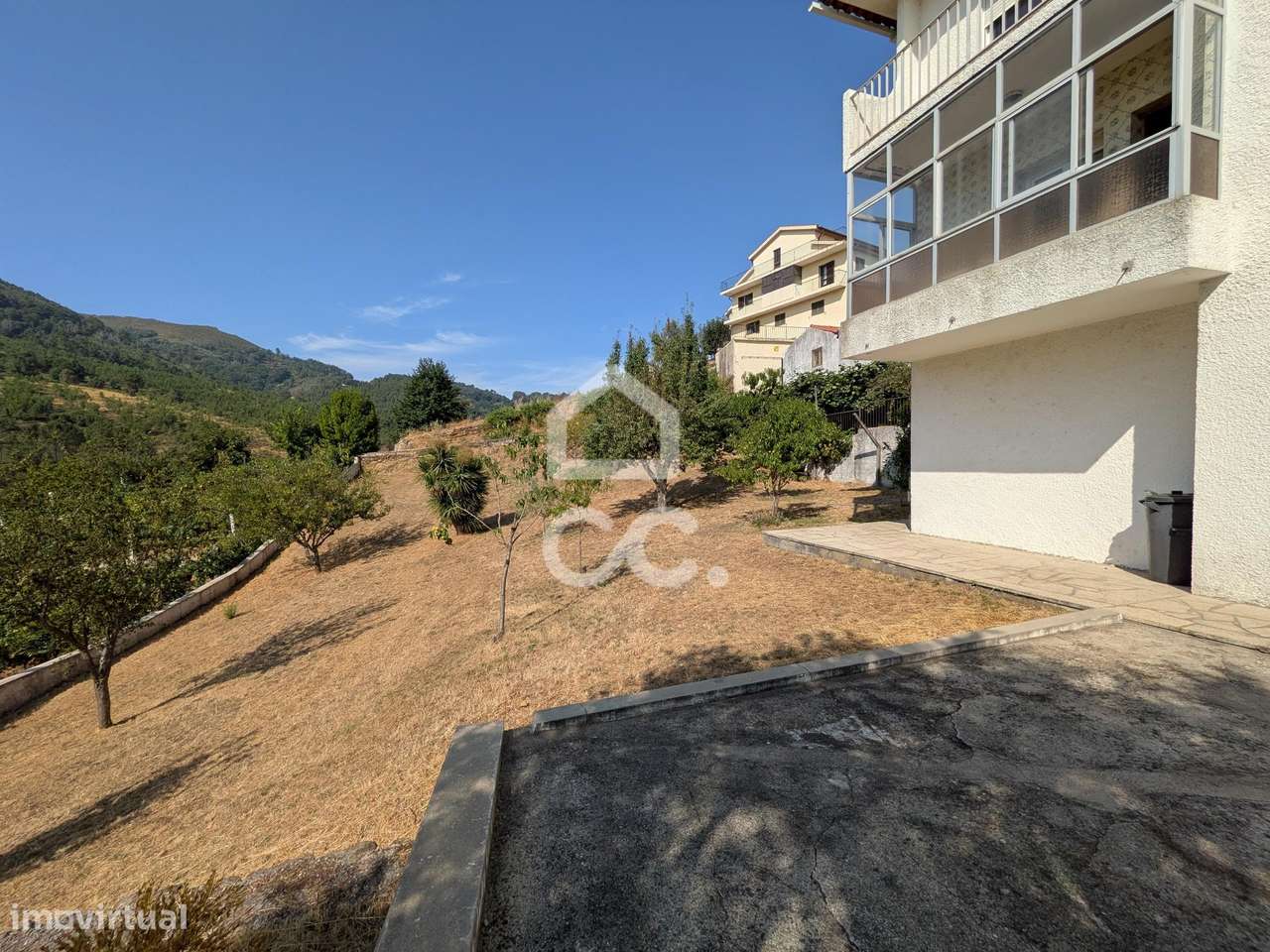 Excelente Moradia à Venda com Ótima Localização – Conforto e Qualidade - Grande imagem: 4/34