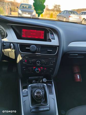 Audi A4 2.0 TDI - 9