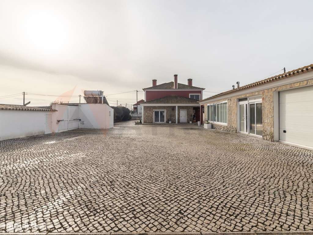 Exclusiva Moradia T6 com Quintinha, Piscina e Elevado Potencial de ...-58