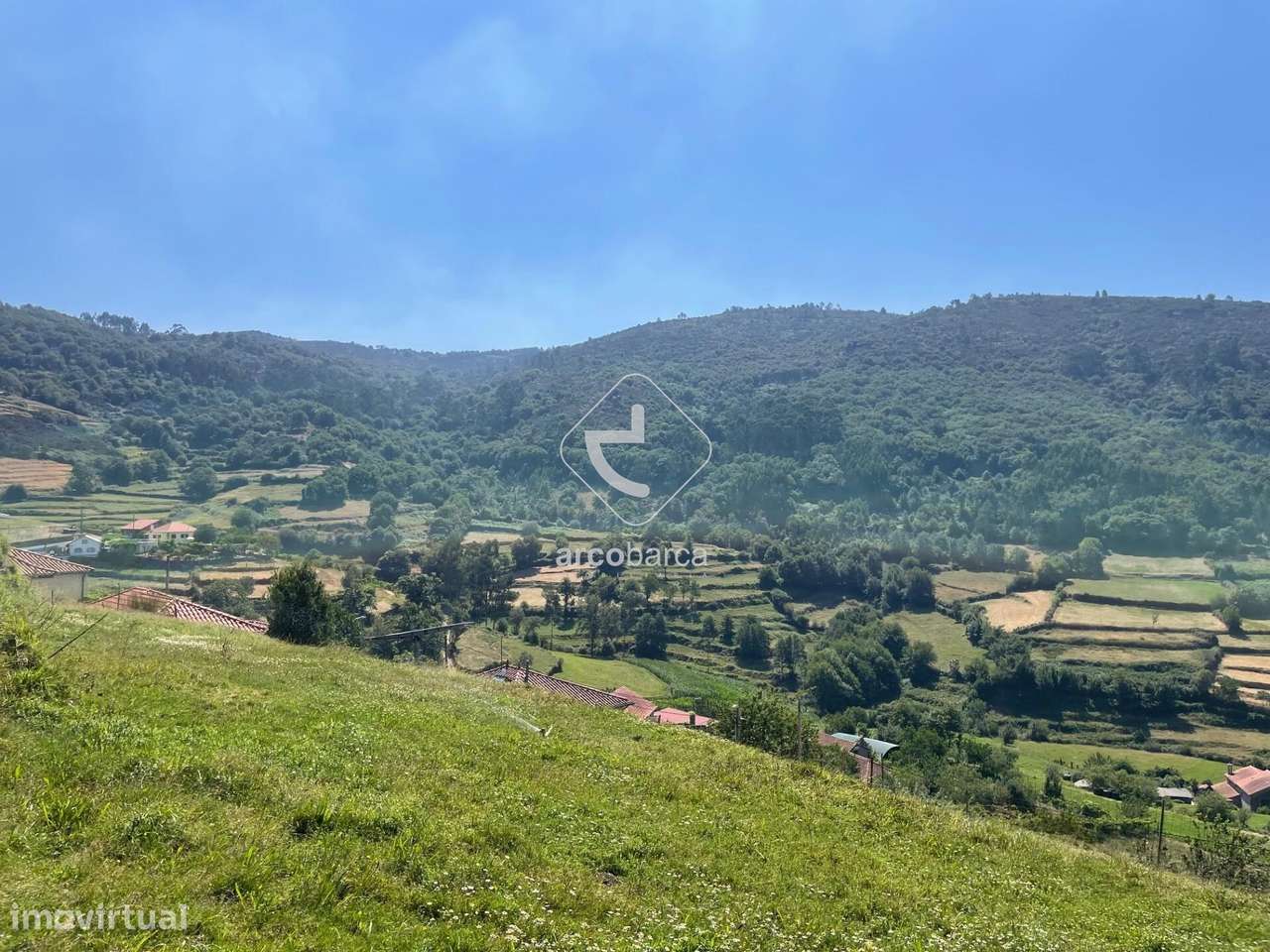 Propriedade com moradia recuperar, 4.700m2 de terreno, vistas excelent-17