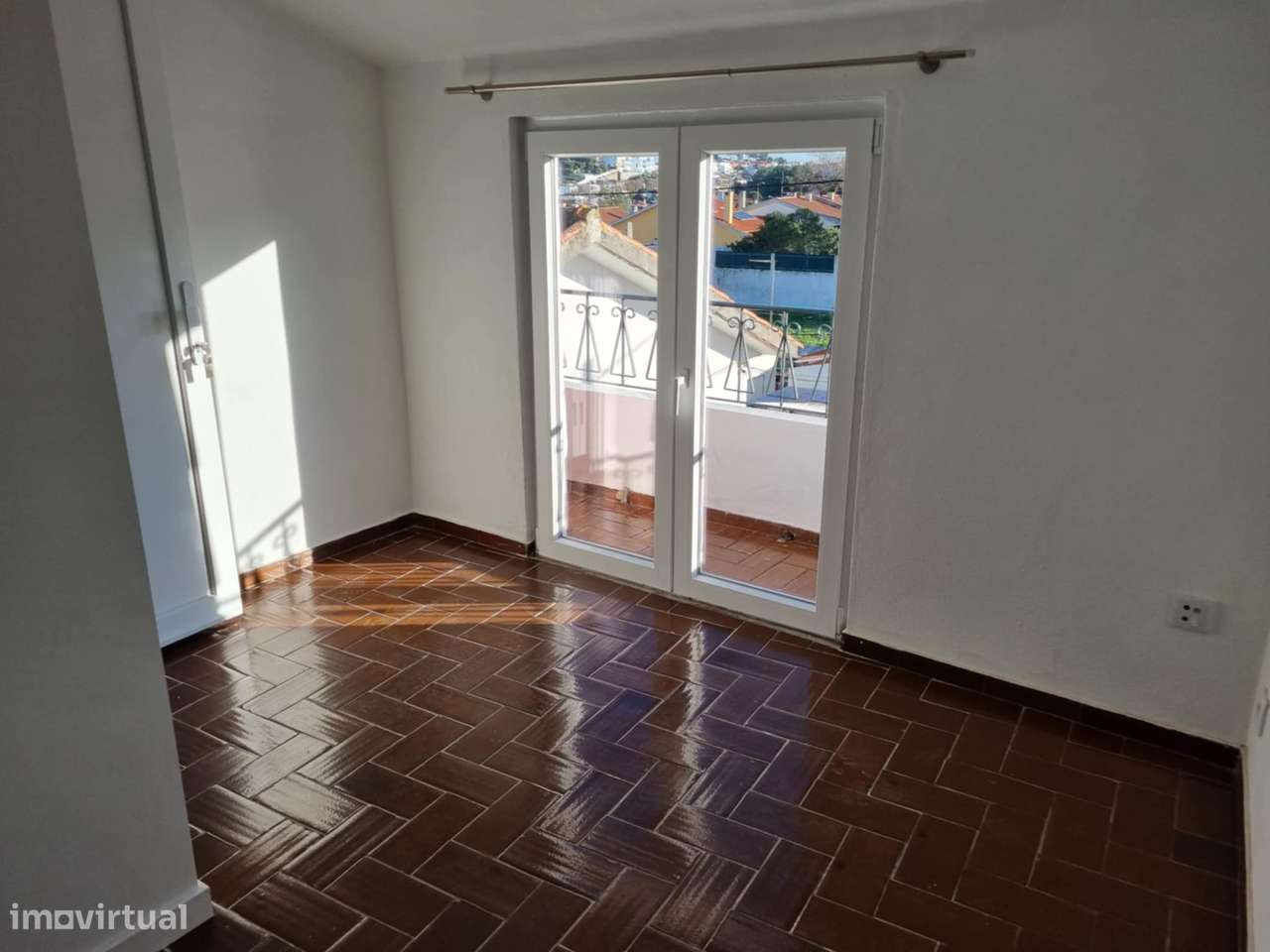 Apartamento T2 - 2º andar no Pai do Vento - Alcabideche - Cascais - Grande imagem: 4/9