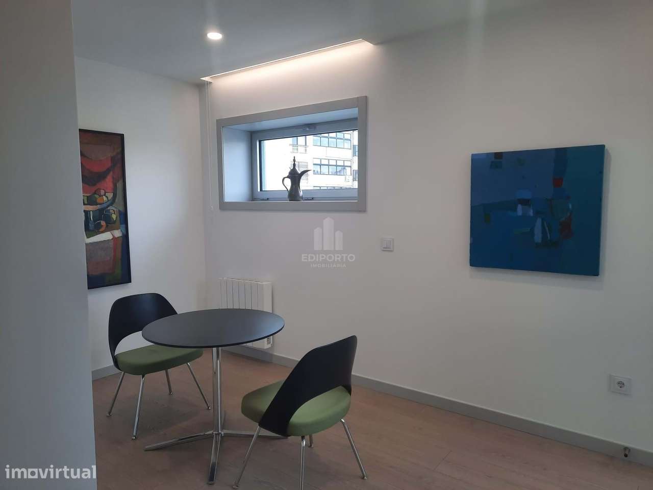 T2 COM GARAGEM E VARANDA   NO PORTO-6